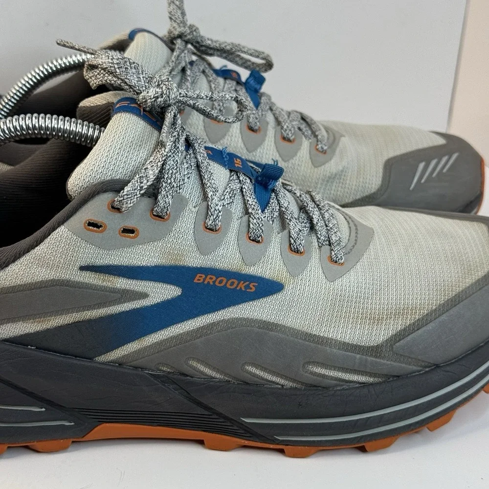 Brooks Cascadia 16 Men's Trail Running Shoes Wide 2E Oyster Mushroom/Orange
